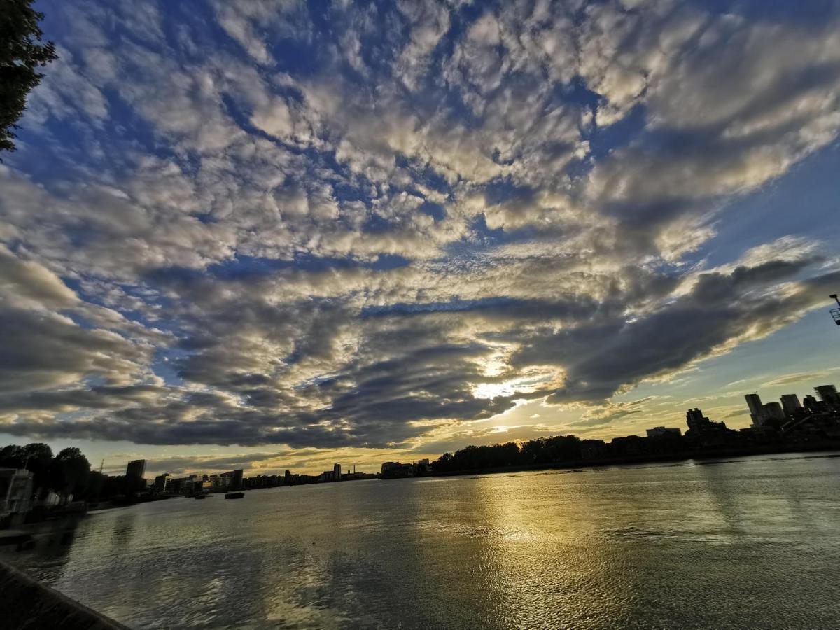 Homestay Room With Stunning Thames River View London Kültér fotó